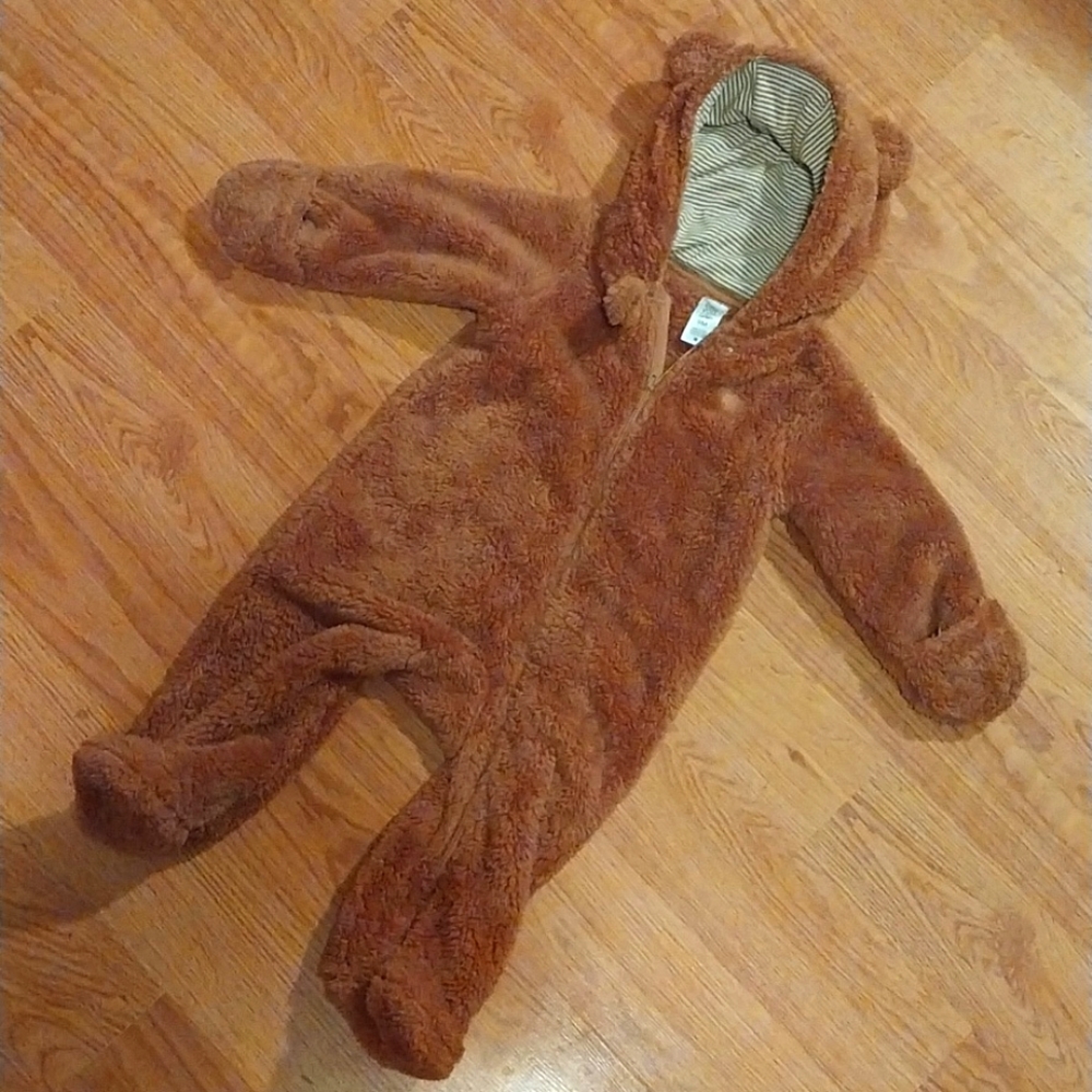 Carter's Fuzzy Bear Suit 9m